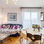 Lägenhet Les Coteaux Du Preconil-5 By Interhome