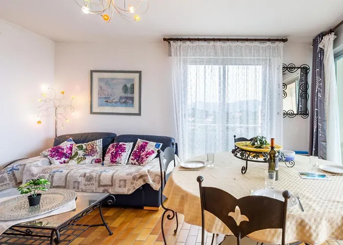 شقة Les Coteaux Du Preconil-5 By Interhome